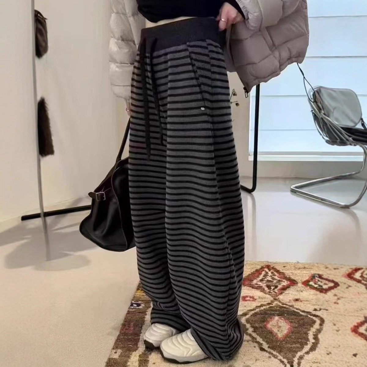 条纹加绒裤子女秋冬季2026新款今年流行爆款加厚休闲运动阔腿长裤