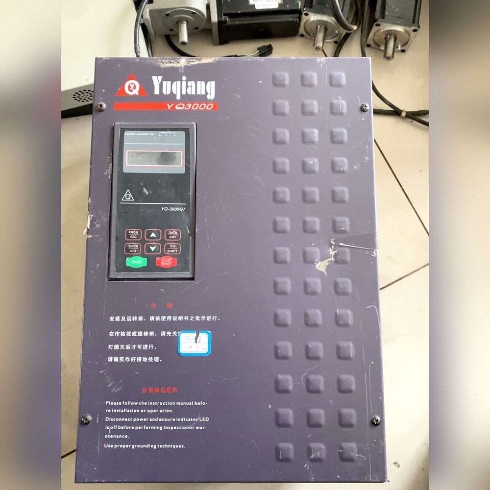 变频器誉强YQ3000G7-22G30P22kw30K 议价
