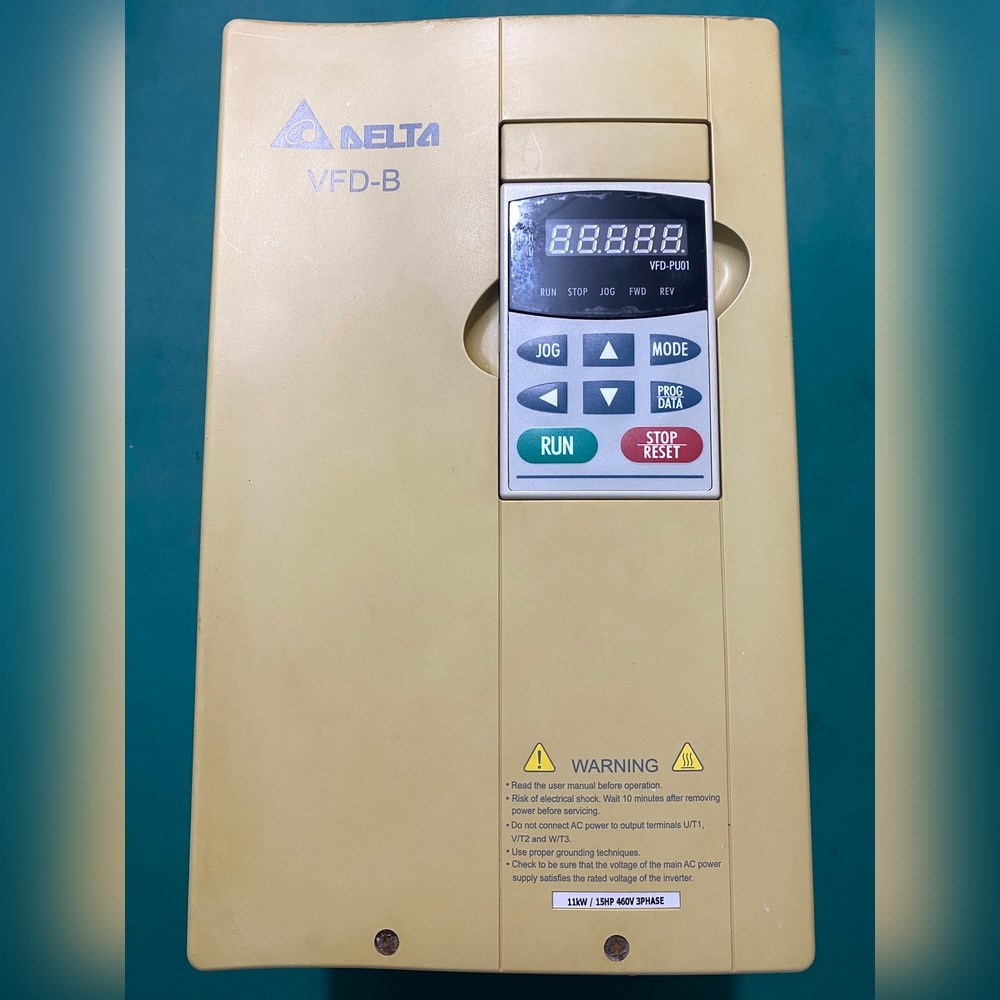 出这款VFD110B43A变频器11KW外壳发黄了但 议价