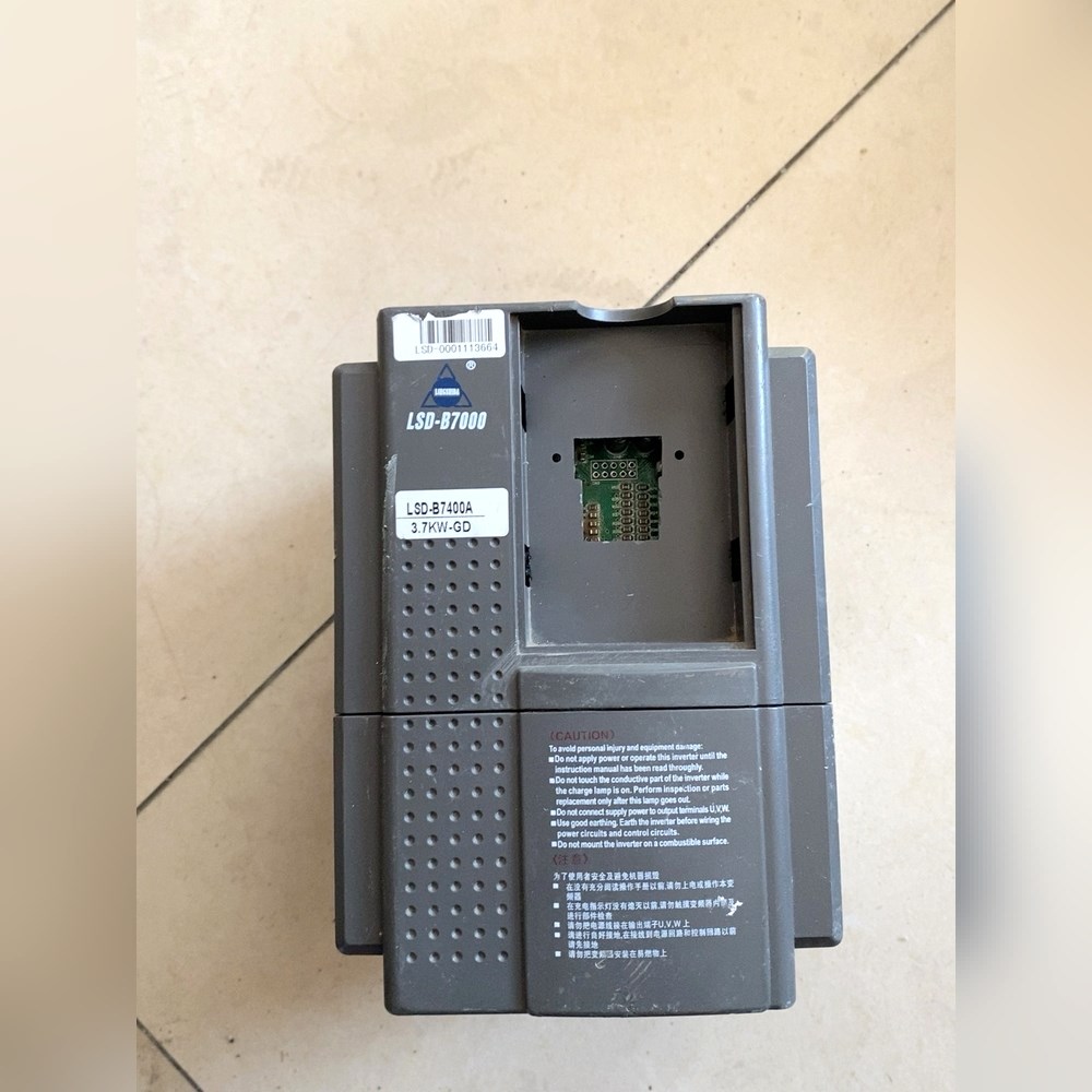 菱士达变频器LSD-B7400A-3.7KW成色如图 议价