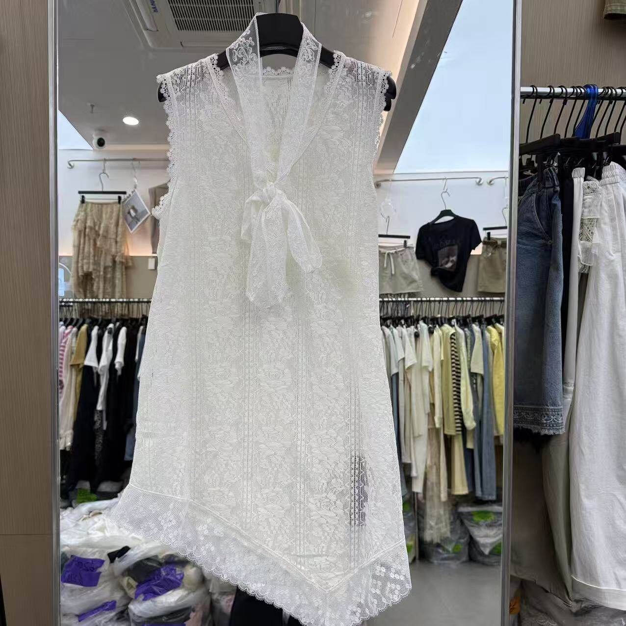 欧洲站2026夏季新款系脖飘带透视蕾丝不规则显瘦背心女上衣10801