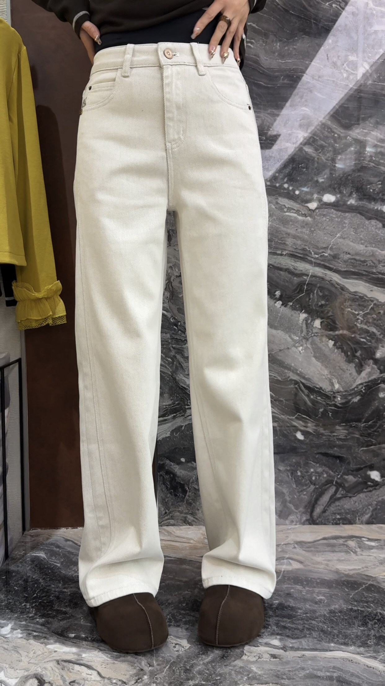 曼曼家2025冬新款时尚高腰显瘦百搭直筒裤加绒加厚牛仔裤女9852