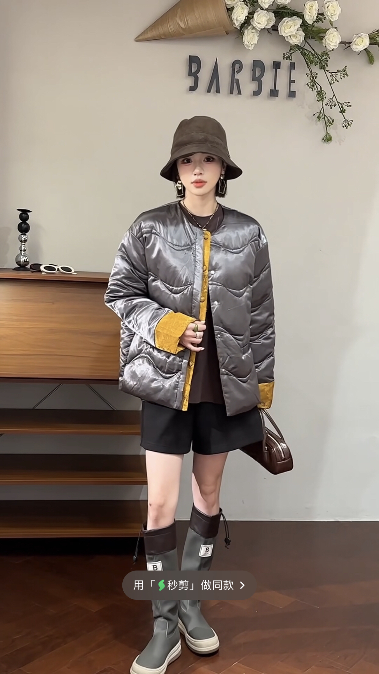 欧洲站2025秋冬款时尚圆领拼接袖口拼色显瘦羽绒服外套女Y2005