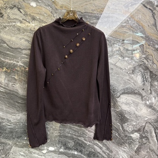 7891 花边半高领斜边钉珠设计感百搭羊气打底衫 曼曼家2025冬季 新款