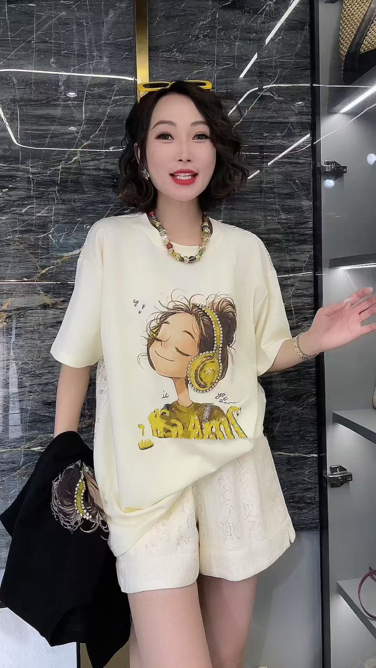 欧洲站2025夏季新款字母印花女孩镶砖后背蕾丝立体钩花短袖上衣女