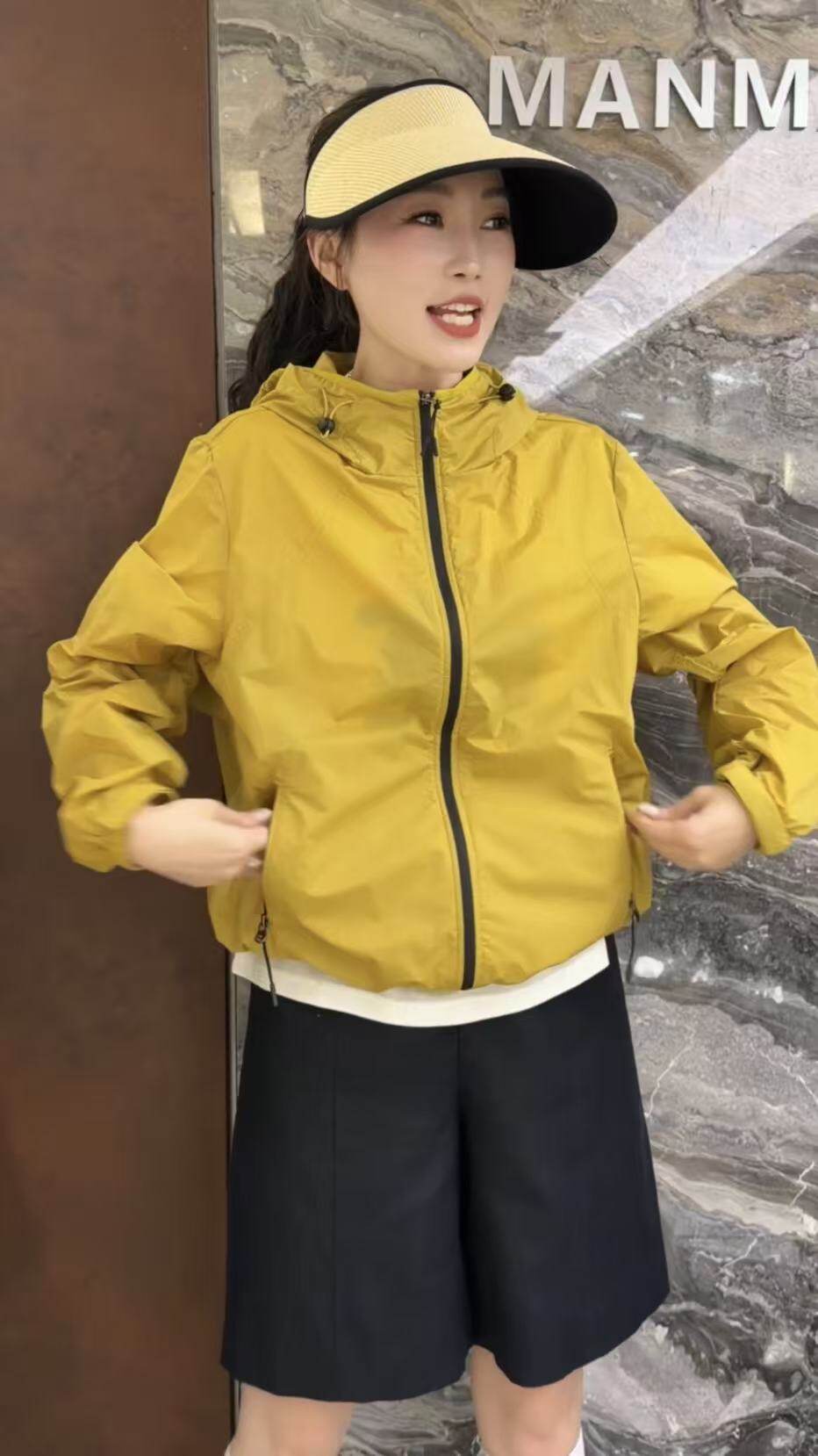 曼曼家2026夏新款欧货时尚连帽撞色拉链户外休闲防嗮外套女51106