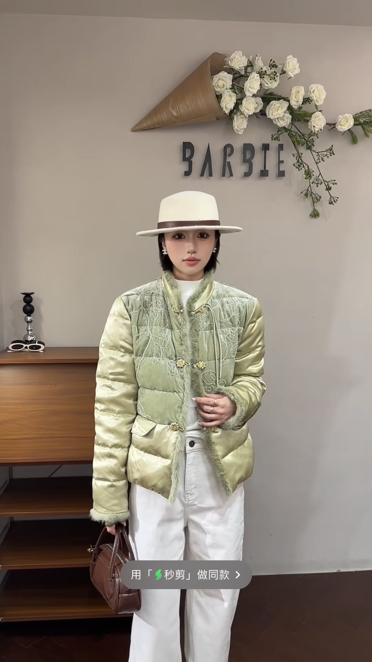 欧洲站2025冬新时尚立领盘扣拼接毛边新中式国风丝绒羽绒服Q885