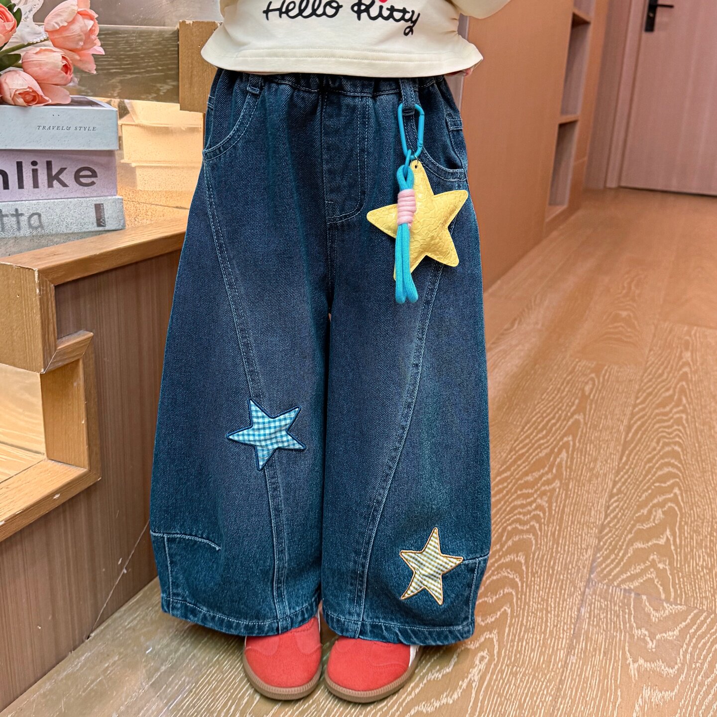超好看炸街女童裤子秋星星牛仔裤图片