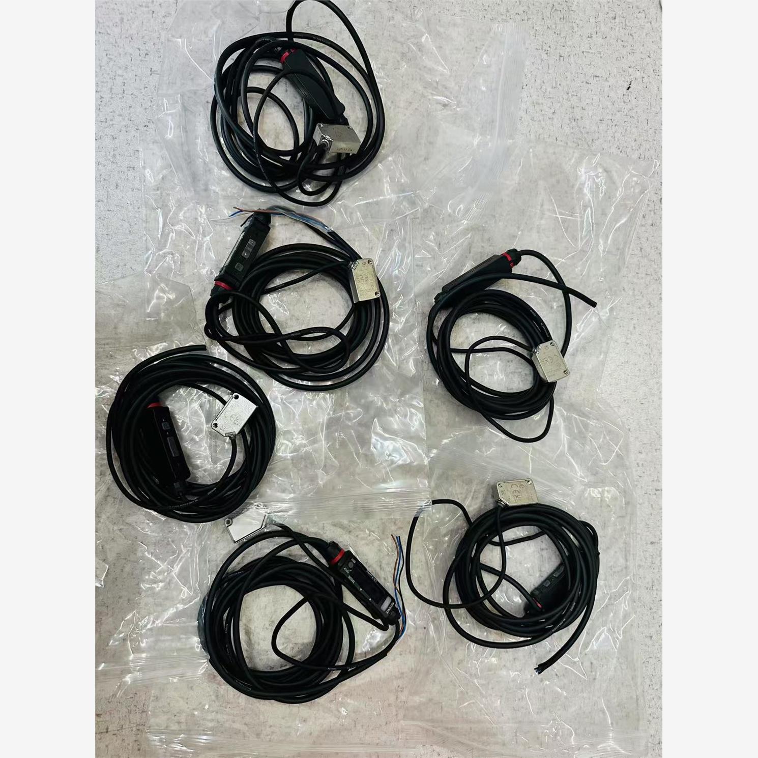 九成新基恩士LR-X250线长