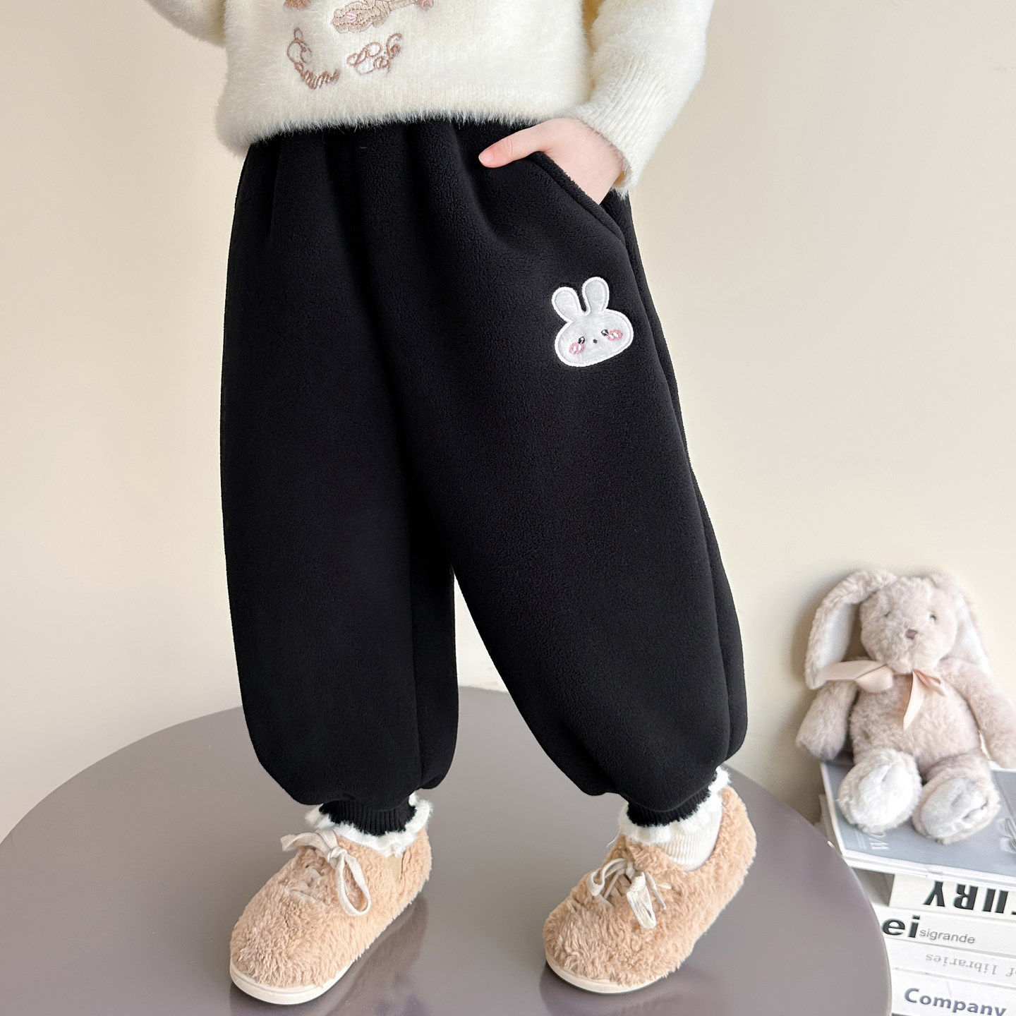 女小童加绒卫裤秋冬款2025新款宝宝奥利绒长裤冬装儿童加厚休闲裤,女装/女士精品,卫裤,淘宝优惠券,粉丝福利购,淘宝优惠卷