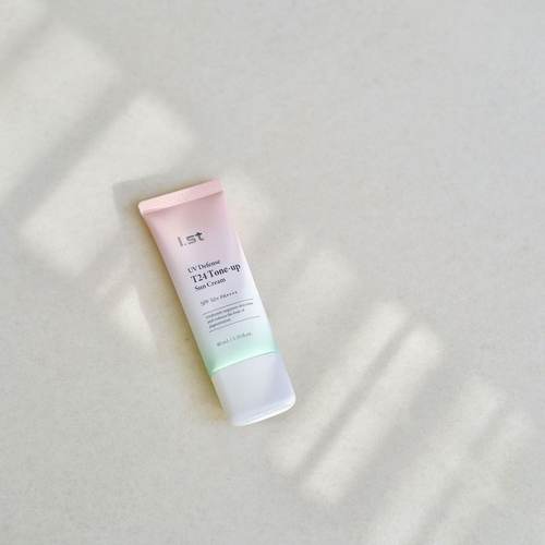 IST瑷偲特纯物理润色防晒素颜霜