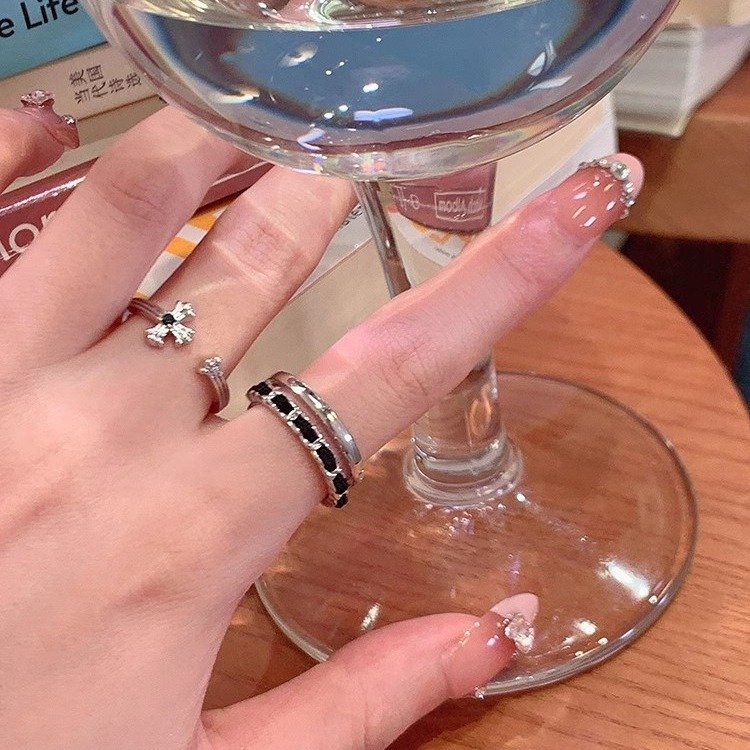 精致叠戴十字戒指女小众设计感高级2023新款食指戒开口可调节指环