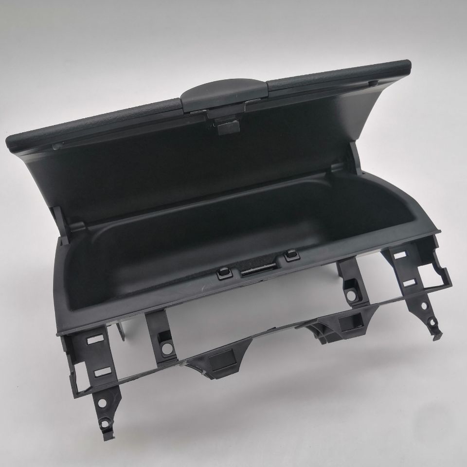 马自达6仪表台储物盒马六轿跑工作台中心盒m6马6杂物柜置物盒