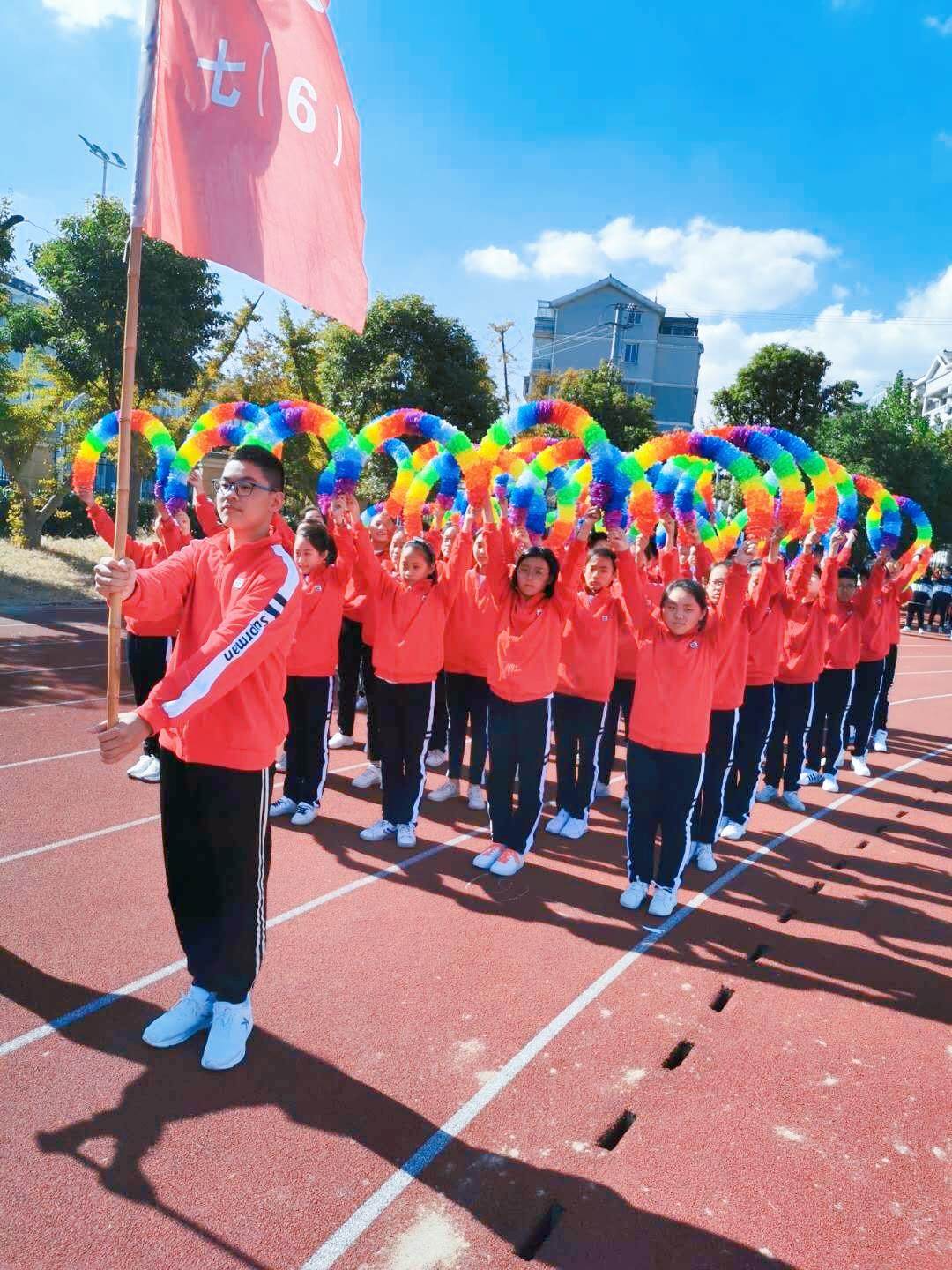 秋季运动会氛围道具入场创意手持彩色花环初中生方阵开幕式手拿物