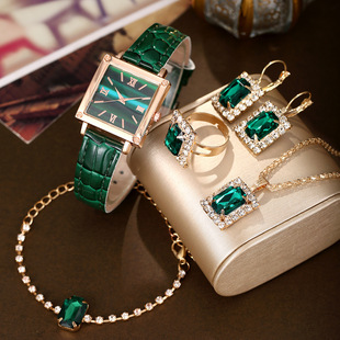 2025跨境新款爆品潮流皮革女士手表方形韩版水钻方块手链首饰