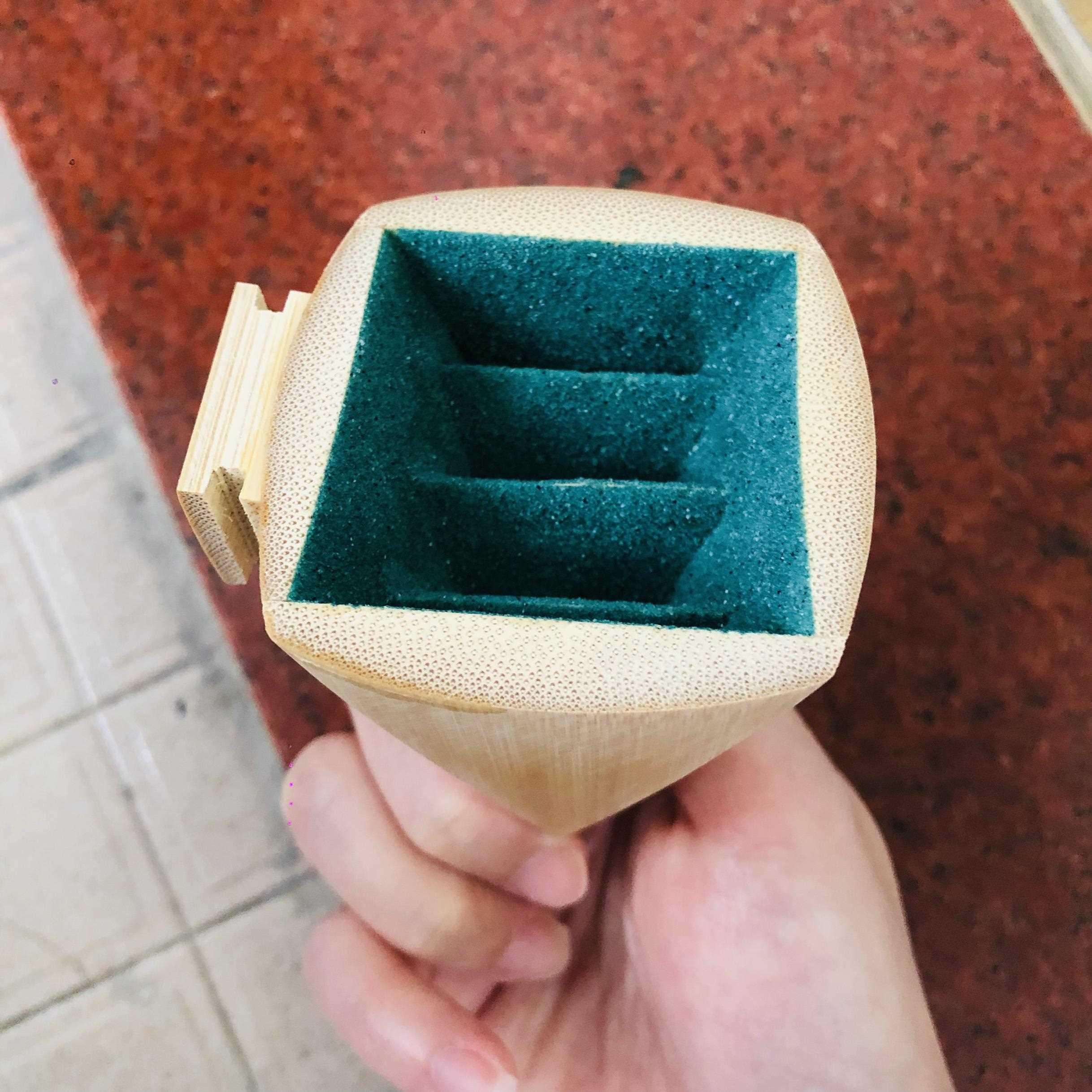 画眉鸟磨嘴杯竹制沙嘴器宠物鸟修嘴砂杯修锋钩鸟笼配件食杯鸟食罐