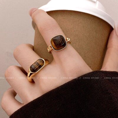 琥珀方形戒指女春天复古虎眼石