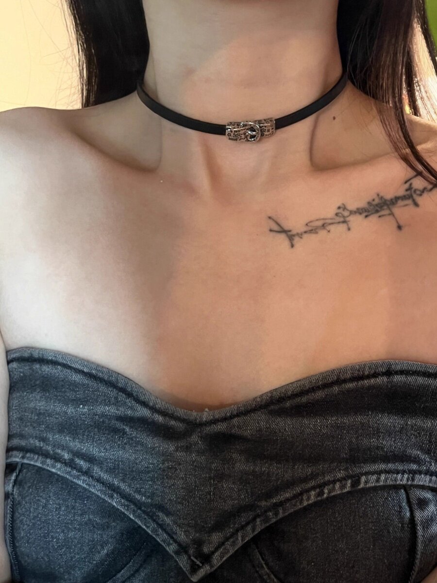[루하하] 틈새 디자인 블랙 벨트 버클 초커 데일리 다재다능한 숏 초커 여성용 미니멀 넥링