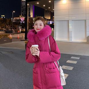 玫红色鹅绒羽绒服女2025冬季新款狐狸毛领时尚中长款收腰加厚外套