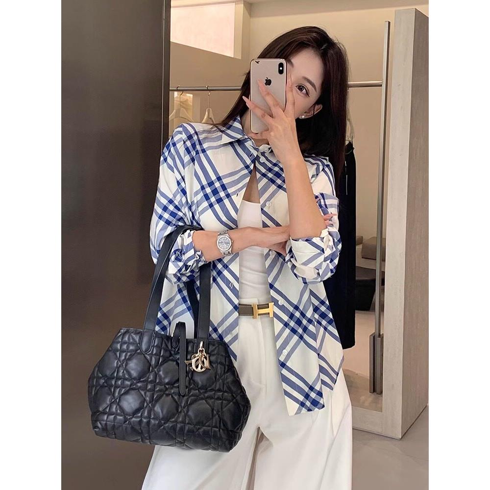 欧洲站蓝色格纹女衬衫2025新的可访问的豪华高端春秋季薄宽松开衫