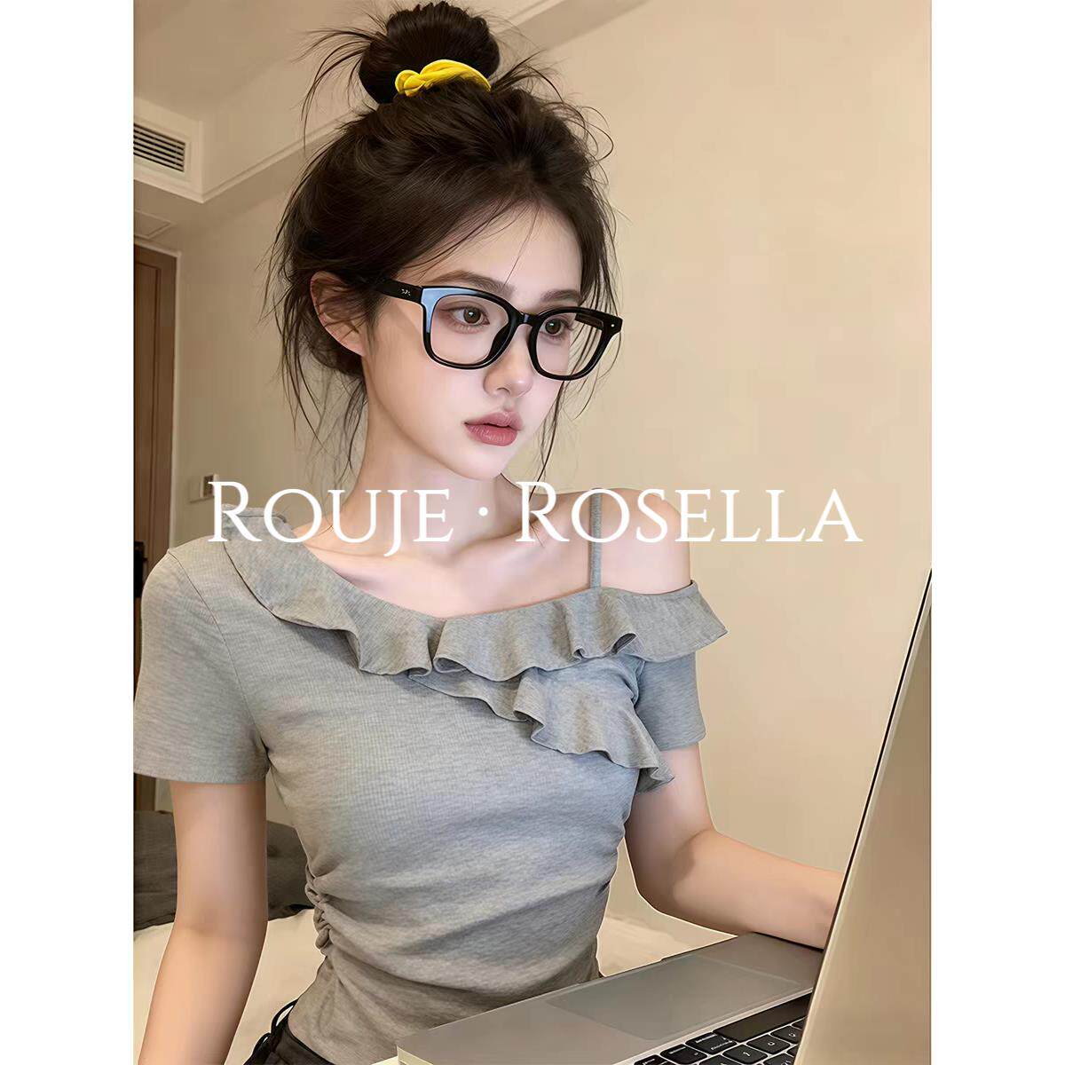 法国Rouje Rosella甜美百搭荷叶边短袖露肩T恤女掐腰显瘦上衣