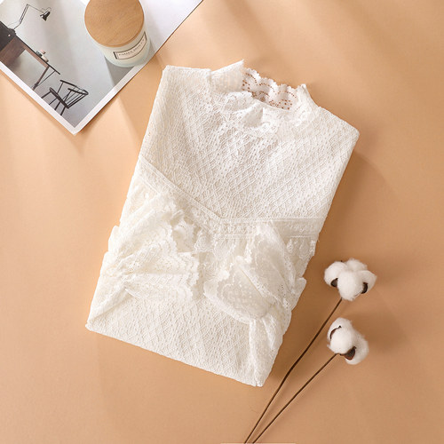 时尚百搭蕾丝打底衫春季长袖