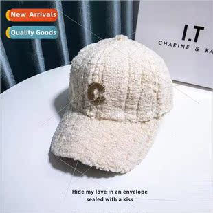 Korea fall duck small face show female cap tongue wool Lambs