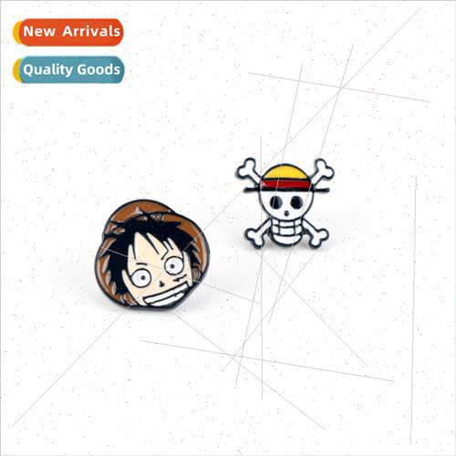 King of Thieves earrings anime cartoon ffy skull asymmetric