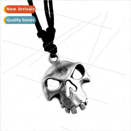 New Sea of Thieves Skull Keychain Alloy Necklace Jewelry Han