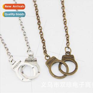 Fifty Shades of Grey SM Hand Clasp Handcuff Necklace