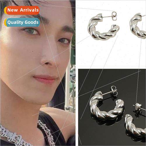 Seventeen small seventeen DK Lee Suk Min earrings twist larg