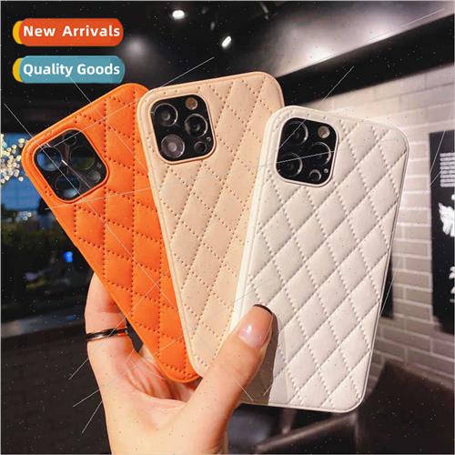 Small fragrant wind pure color diamond lattice lambskin iPho