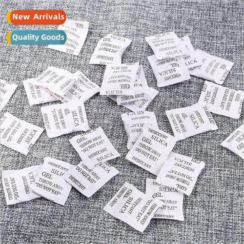 Small packet of environmental protection desiccant moisture