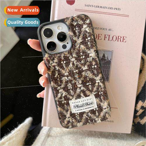 Autumn and winter brown plush diamond lattice 适用 iPhone15/