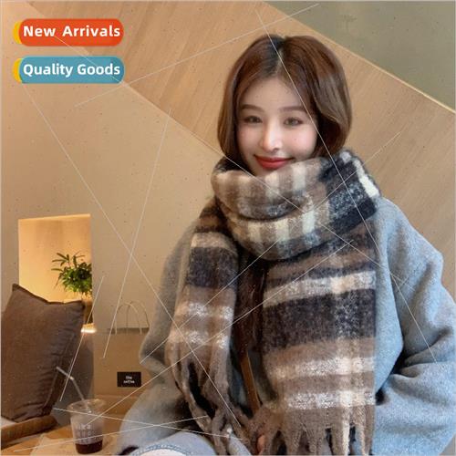 Large  of the autumn and winter rainbow plaid thick beard wa