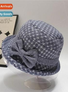 Bow tie rolled rim bowler hat fall and winter middle-aged an
