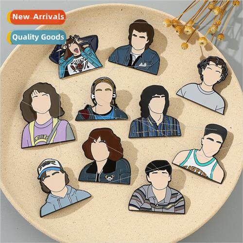 Stranger Things4 Stranger Things Brooch Hellfire Club Mask B