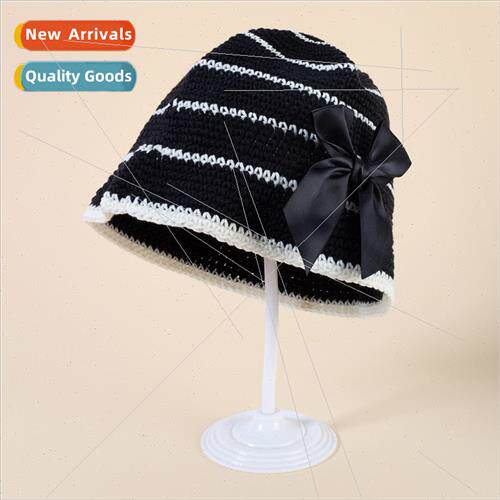Japanese retro hollow flowers hand-knitted pot hat female fa