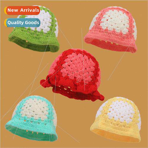 Winter wool cap Japanese retro hollow flowers hand-knitted p