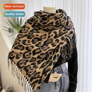 female fall and Leopard classic scarf winter thickened print