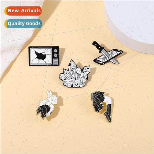 Japan and Korea black and white brooch girl skirt TV Sadako