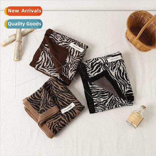 che pleated retro literary zebra grain thin section of cotto