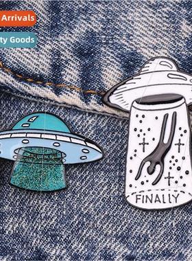 Mysterious Alien Spaceship Alien Brooch Finally New Metal Ba