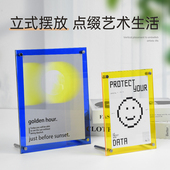 饰创意床头悬挂照片相框书桌茶几海报装 画框定制桌面写真摆台店铺挂墙装 裱摆件 INS风彩色透明亚克力立式 时尚
