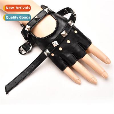 Performance half finger gloves female rivets PU gloves fashi