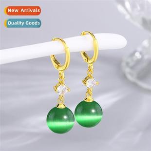 whe emerald ste color earrings eye blue cats Dazzling green