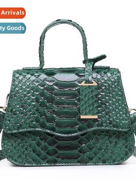 Womens bag 2023 new fashi hbag snake pattern shoulder horse