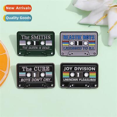 Creative fashi tape modeling metal brooch carto music me ser