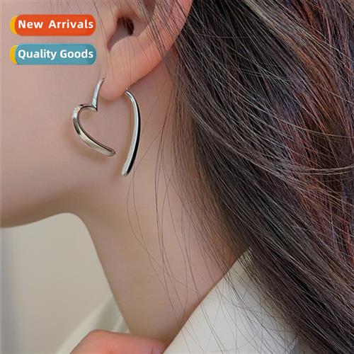 Cold wind line love earrings 2022 new tide niche    senior