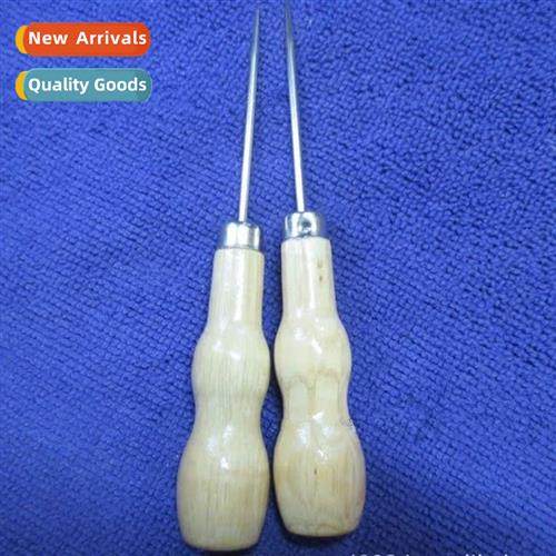 Sewing sole wh hooked awlWooden hleThous Mai Tg wh hooked ne